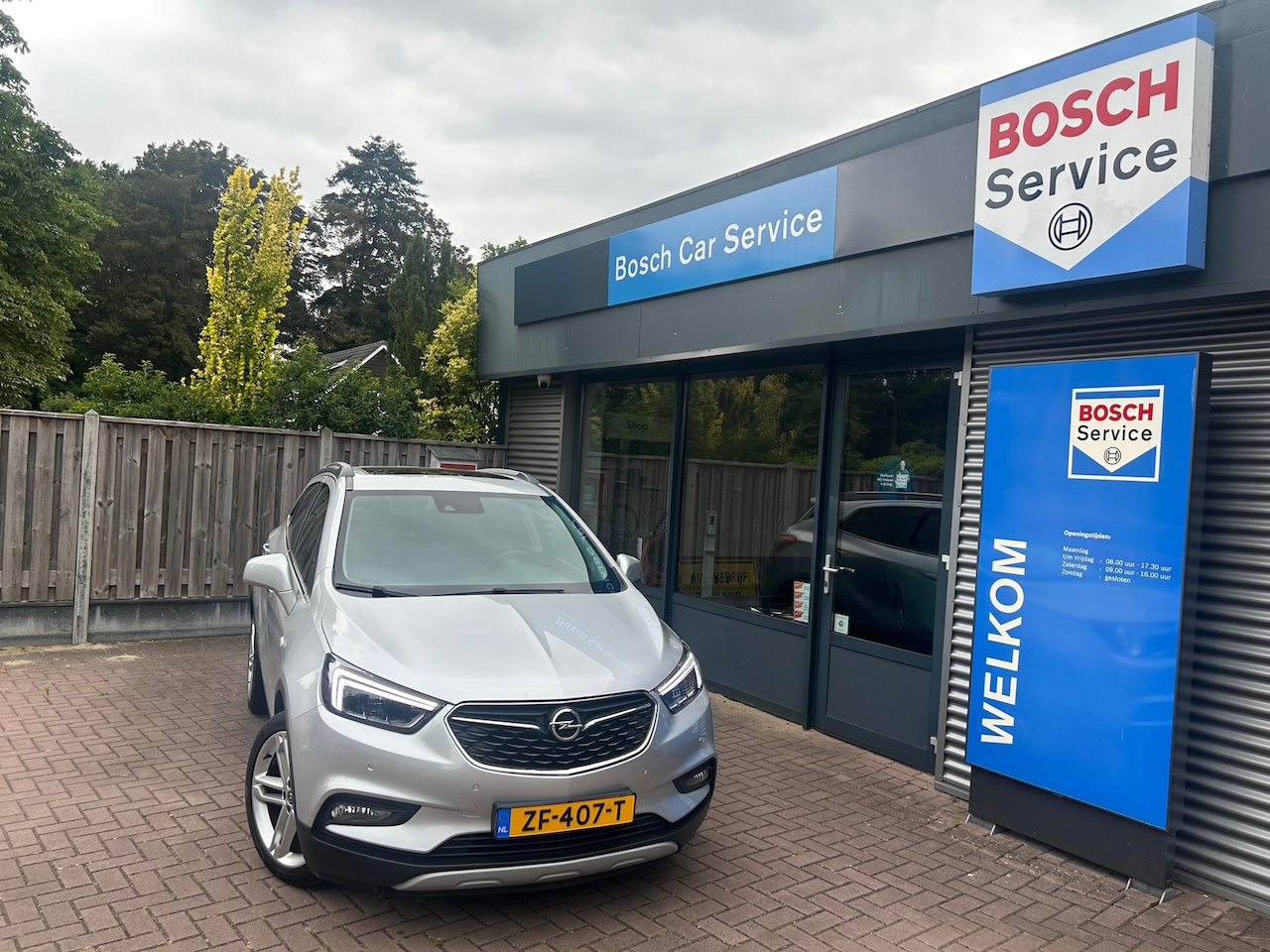 Opel Mokka X - INNOVATION 1.4T AUTOMAAT Trekhaak, LM Velgen, Opendak, Navi - AutoWereld.nl