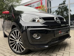 Volkswagen Up! - 1.0 75PK * HIGH UP * PANODAK/ BEATS/ CRUISE/ 17 INCH/ STOELVERWARMING