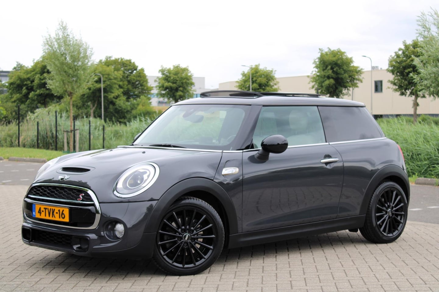 MINI Cooper S - Mini 2.0 l Airco l Pano l HUD l Leder - AutoWereld.nl