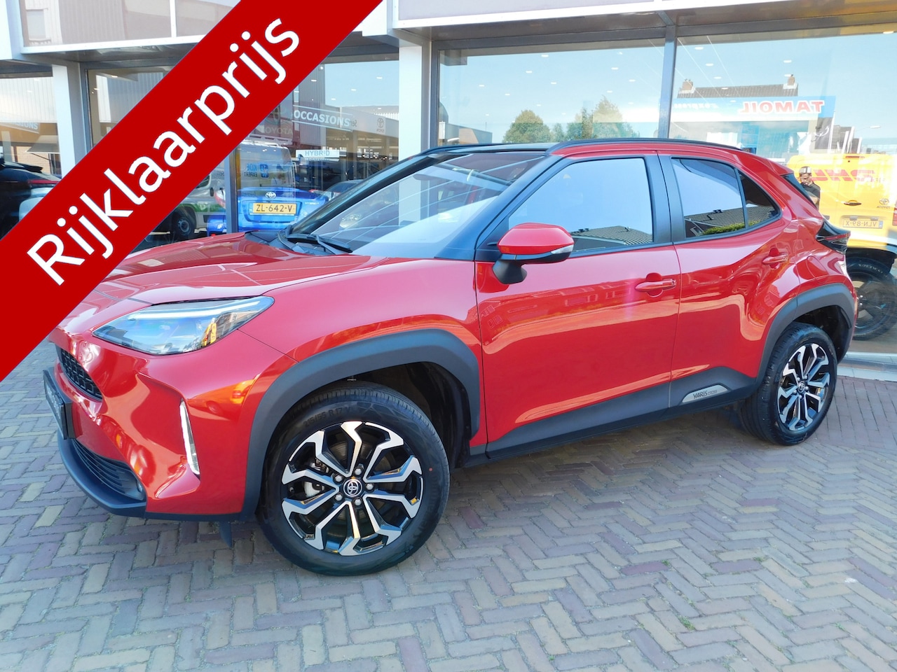 Toyota Yaris Cross - 1.5 Hybrid Dynamic | Stoel en Stuurverwarming | PANODAK | HUD - AutoWereld.nl