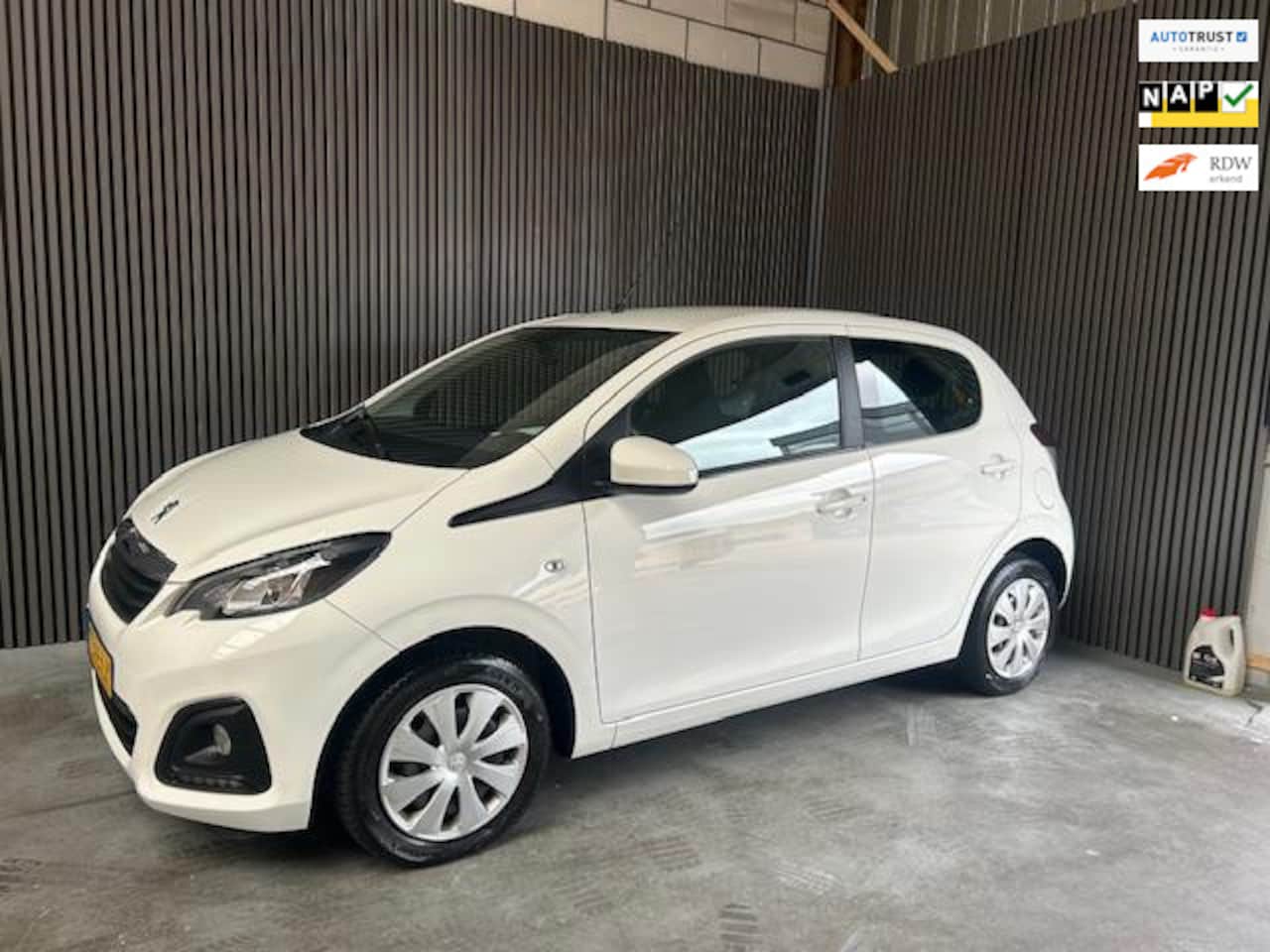 Peugeot 108 - 1.0 e-VTi Active 1.0 e-VTi Active - AutoWereld.nl