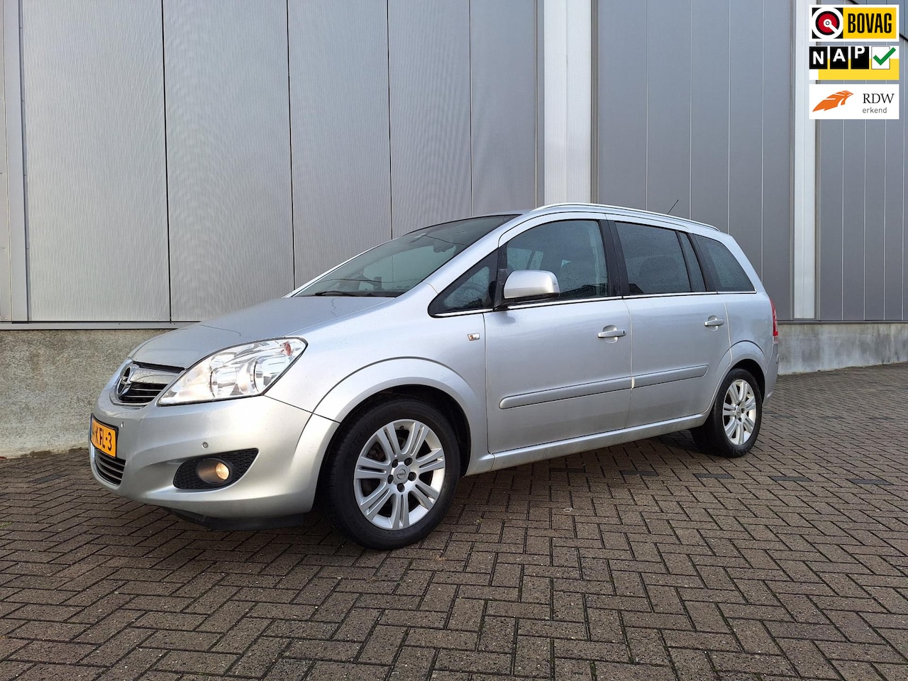 Opel Zafira - 1.6 Cosmo Executive - AutoWereld.nl