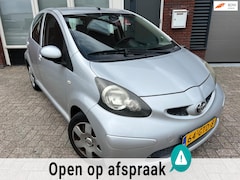 Toyota Aygo - 1.0-12V + / 5DRS / NAP