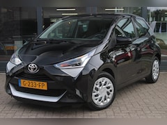 Toyota Aygo - 1.0 VVT-i x-play limited | Limiter | Camera | Navigatie | Airco |