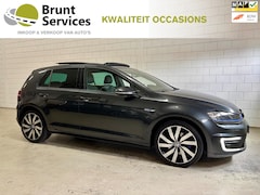 Volkswagen Golf - 1.4 TSI GTE Bj.15|Panodak|Groot Navi|Dealer Onderhouden