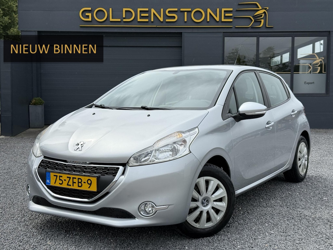 Peugeot 208 - 1.2 VTi Blue Lease Trekhaak,Airco,Cruise,5 Deurs,Dealer Onderhouden,Riem Recent vervangen, - AutoWereld.nl