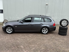BMW 3-serie Touring - 320d Dynamic Executive