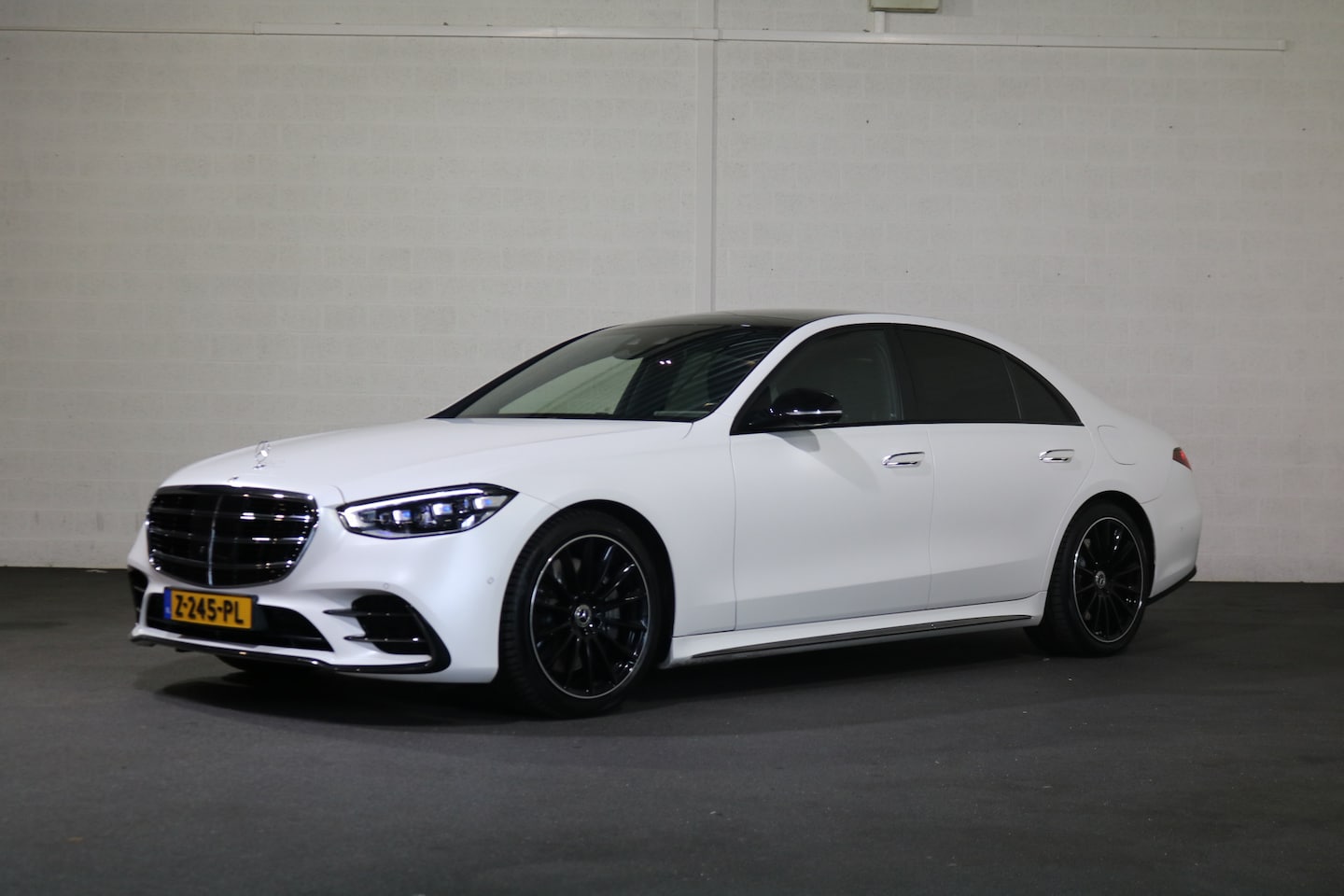 Mercedes-Benz S-klasse - 580 e 4MATIC AMG Line 580 e 4MATIC AMG Line - AutoWereld.nl