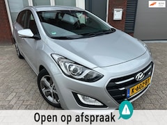 Hyundai i30 Wagon - 1.4 / Navi / Camera / PDC / Clima / Cruise