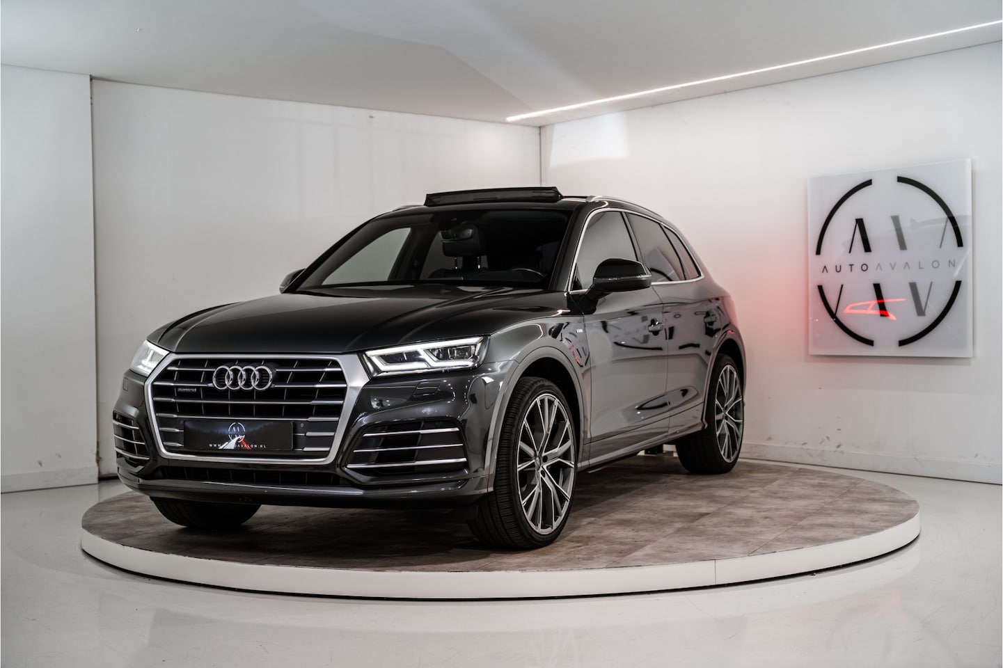 Audi Q5 - 2.0 TFSI Quattro 2x S-Line 252PK NL AUTO+NAP | Pano | luchtvering | Sfeer | Virtual | MATR - AutoWereld.nl