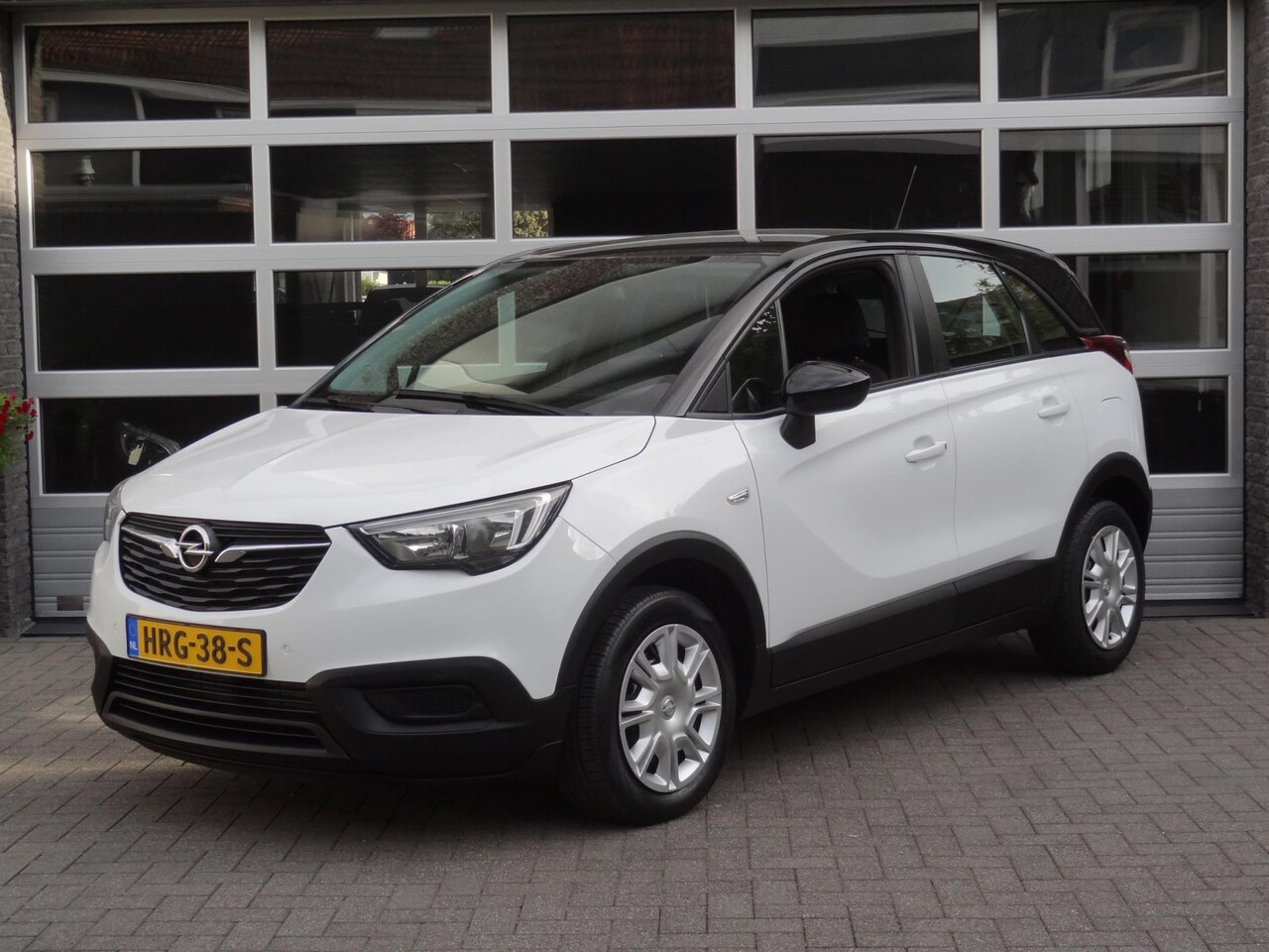 Opel Crossland X - 1.2 Turbo Excite Edition, Automaat, Stuur & Stoelverwarming etc.. - AutoWereld.nl