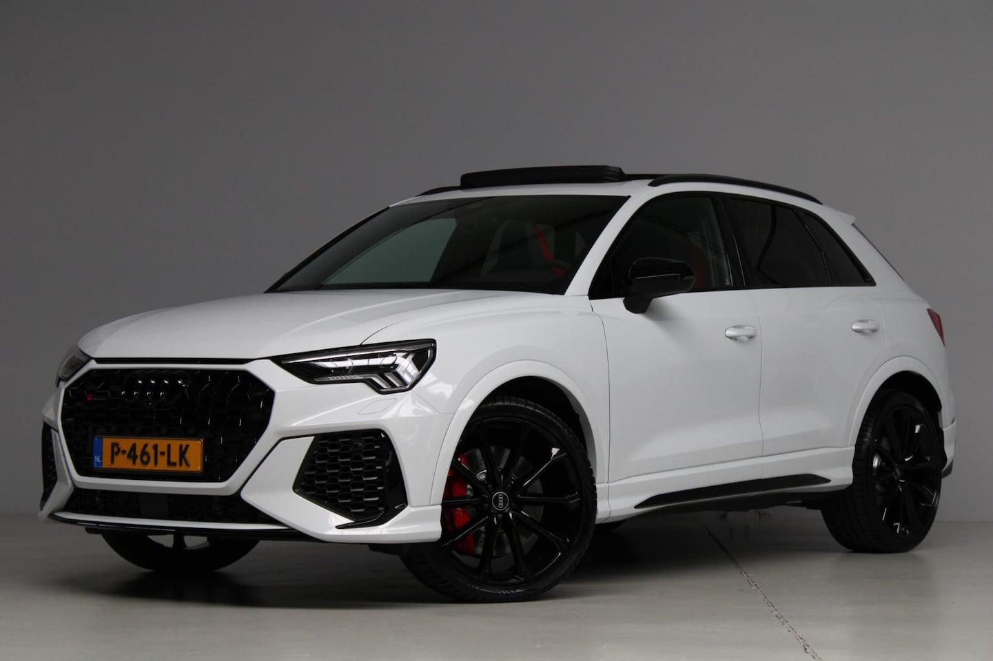 Audi RSQ3 - | 7500 km | RS zetels | Sonos | verlengde garantie 30-12-26 | keyless | matrix led | panor - AutoWereld.nl