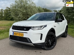 Land Rover Discovery Sport - P300e 1.5 PHEV / Elektrische Trekhaak / Leder / 360 Camera / Navigatie / Zwarte LM 20 Inch
