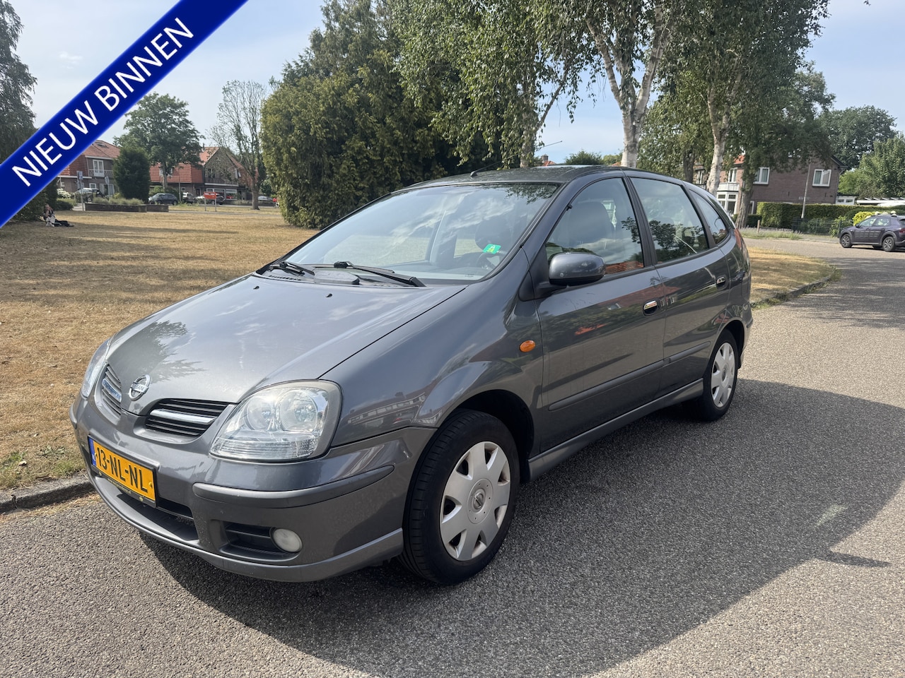 Nissan Almera Tino - 1.8 Acenta IJSKOUDE AIRCO, TREKHAAK, VAKANTIE AUTO - AutoWereld.nl