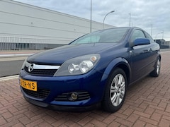 Opel Astra GTC - 1.8 Executive /Airco/Cruise/Navi/Nieuwe APK