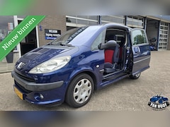 Peugeot 1007 - 1.6-16V Gentry – Automatische Schuifdeuren