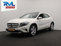 Mercedes-Benz GLA-Klasse - 180 Prestige Pano/dak Navigatie Stoelverwarming