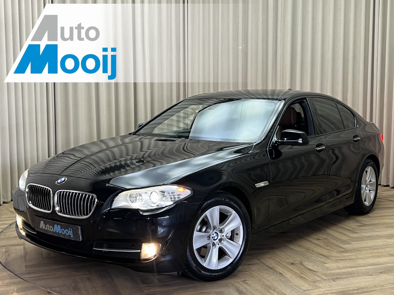 BMW 5-serie - 523i 204 PK 1e Eigenaar / BMW Dealeronderhouden / Full Option / Schuifdak / Soft-close / K - AutoWereld.nl