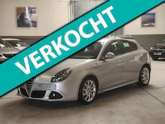 Alfa Romeo Giulietta - 1.4 T Progression Navigatie - Camera - Zwart leer