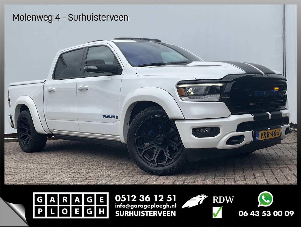 Dodge Ram 1500 - 5.7 V8 4x4 Crew Cab Laramie Pano Trekhaak Leder Harman/Kardon Limited Night-Package! - AutoWereld.nl