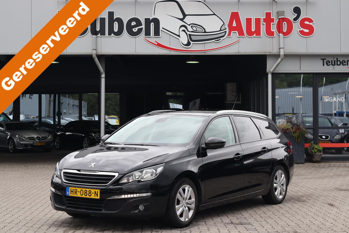 Peugeot 308 SW - 1.6 BlueHDI Blue Lease Executive Pack Camera, Lederen interieur, Panoramadak, Trekhaak, Cr - AutoWereld.nl