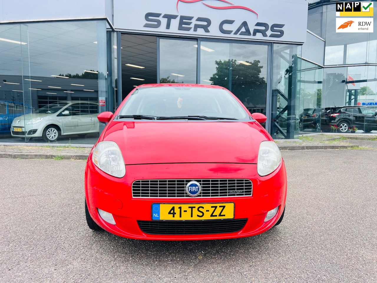 Fiat Grande Punto - 1.4 Active 1.4 Active, Airco, Nieuw APK - AutoWereld.nl
