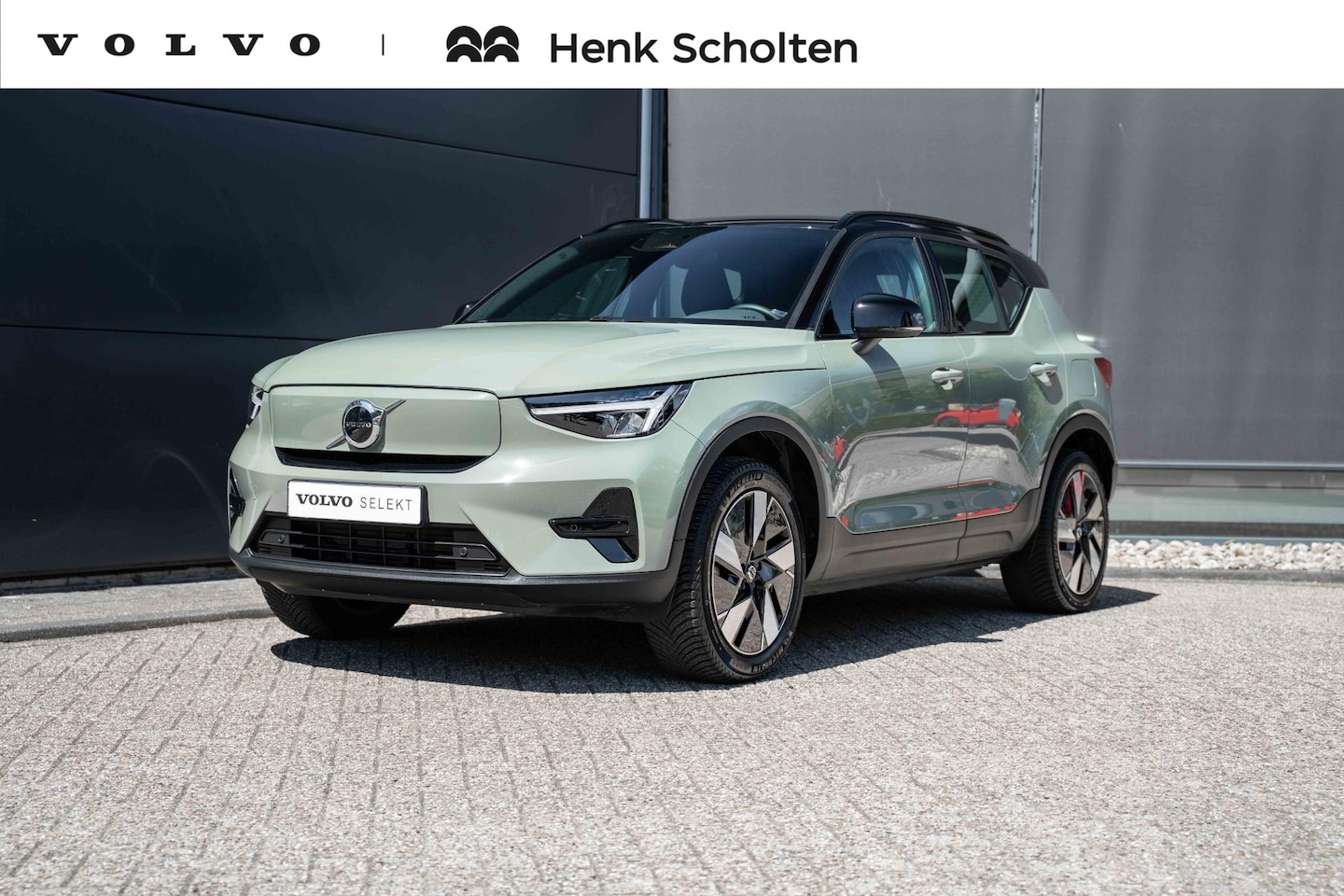 Volvo XC40 - Single Motor Extended Range Plus 82 kWh | Elektrische Trekhaak | Verwarmde Stoelen+Stuurwi - AutoWereld.nl