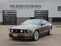 Ford Mustang - USA 4.6 V8 GT / Leer / Navigatie / Automaat
