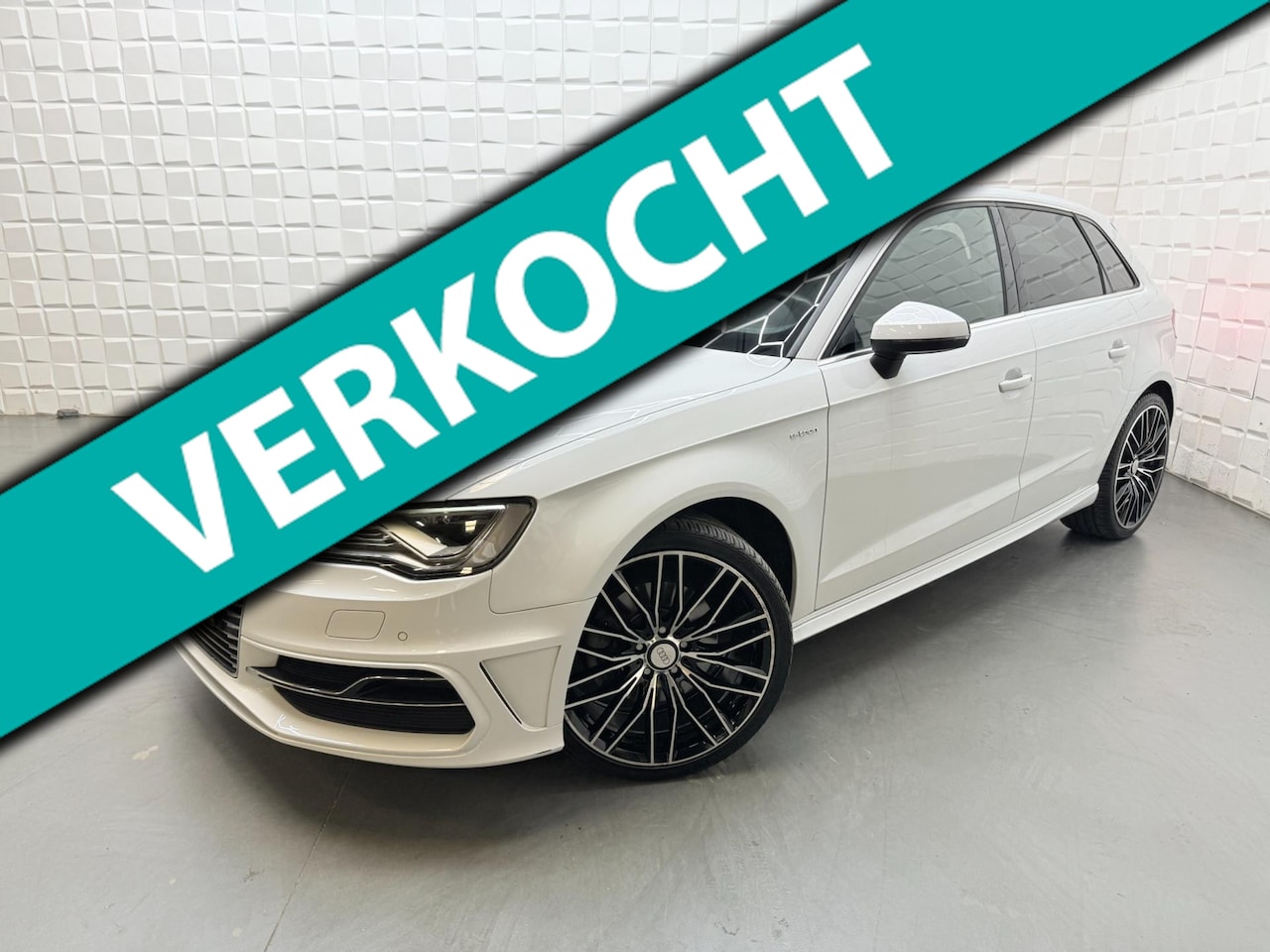 Audi A3 Sportback - 1.4 e-tron PHEV S LINE LEER PDC KEYLESS NAP - AutoWereld.nl
