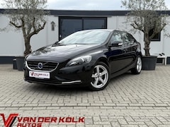 Volvo V40 - 1.6 T2 Momentum Cruise Airco Stoelverwarming Lichtmetaal