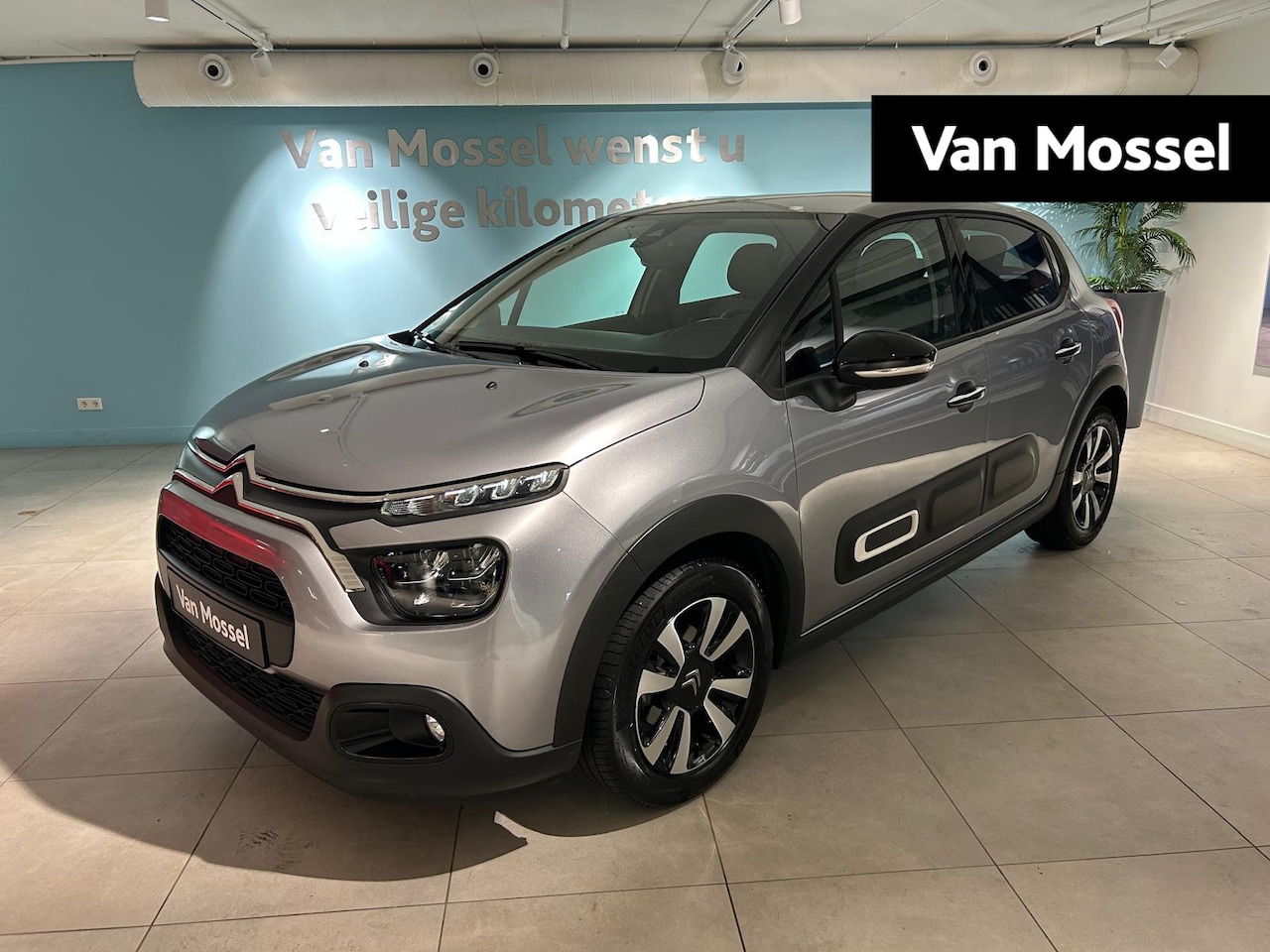 Citroën C3 - 1.2 PureTech Max | Climate control | Apple Carplay/Android Auto | Parkeersensoren - AutoWereld.nl