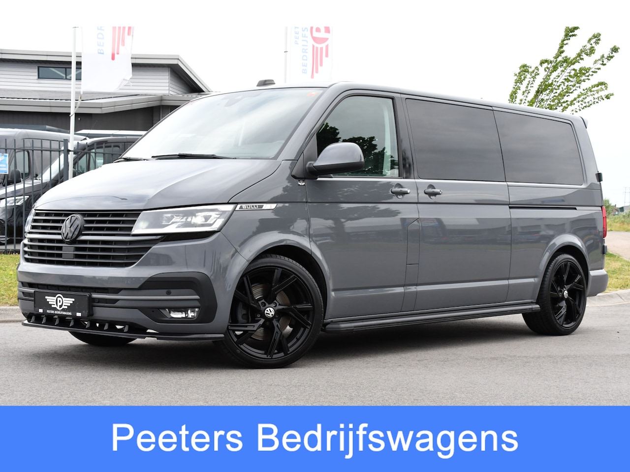 Volkswagen Transporter - 2.0 TDI L2H1 32 DC Bulli Virtual, Adaptieve Cruise, Carplay, Automaat, 199pk, LED, Leder, - AutoWereld.nl