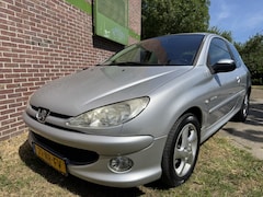 Peugeot 206 - 1.4-16V Quiksilver*2004*Elec-r|Airco|Lmv