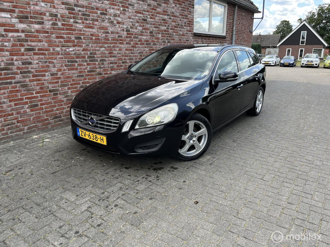 Volvo V60 - 2.0 D3 Momentum 2.0 D3 Momentum - AutoWereld.nl