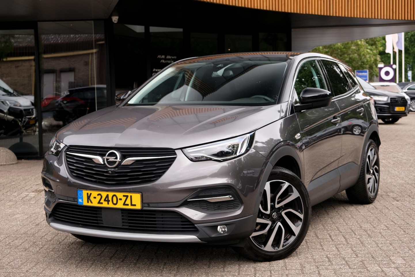 Opel Grandland X - 1.2 Turbo Ultimate/ACC/Stoelventilatie/Winterpakket/360°/Carplay/LED/Keyless - AutoWereld.nl