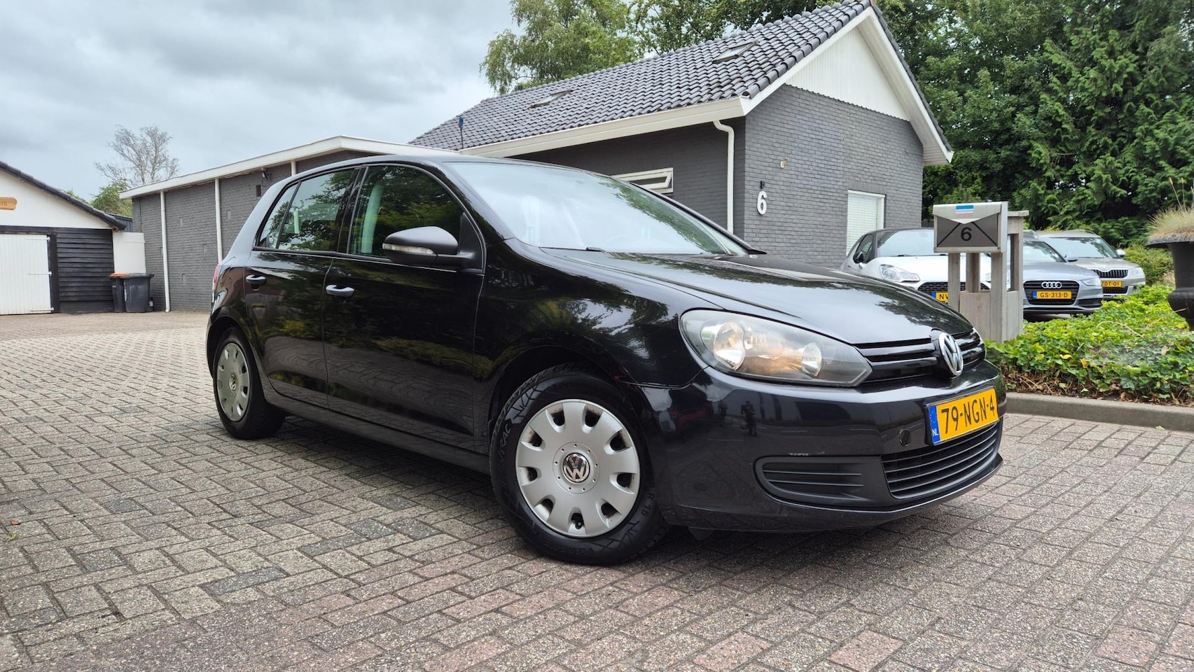 Volkswagen Golf - 1.6 TDI Trendline BlueMotion-AIRCO-EURO 5 - AutoWereld.nl