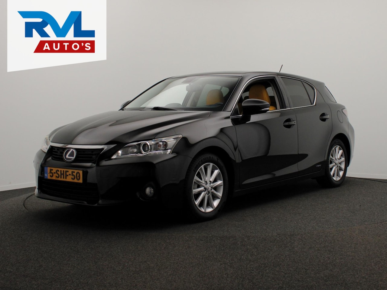 Lexus CT 200h - Business Style * Origineel Nederlands * Leder Navigatie Camera Climate-control - AutoWereld.nl