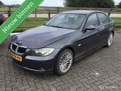 BMW 3-serie - 320i Graphite - schade - motor is 100% ZO MEE