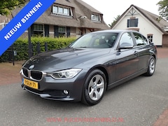 BMW 3-serie - 320i HIGH-EXE BIXENON/LEDER/PROF-NAVI