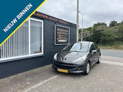 Peugeot 207 - 1.4-16V Color-line