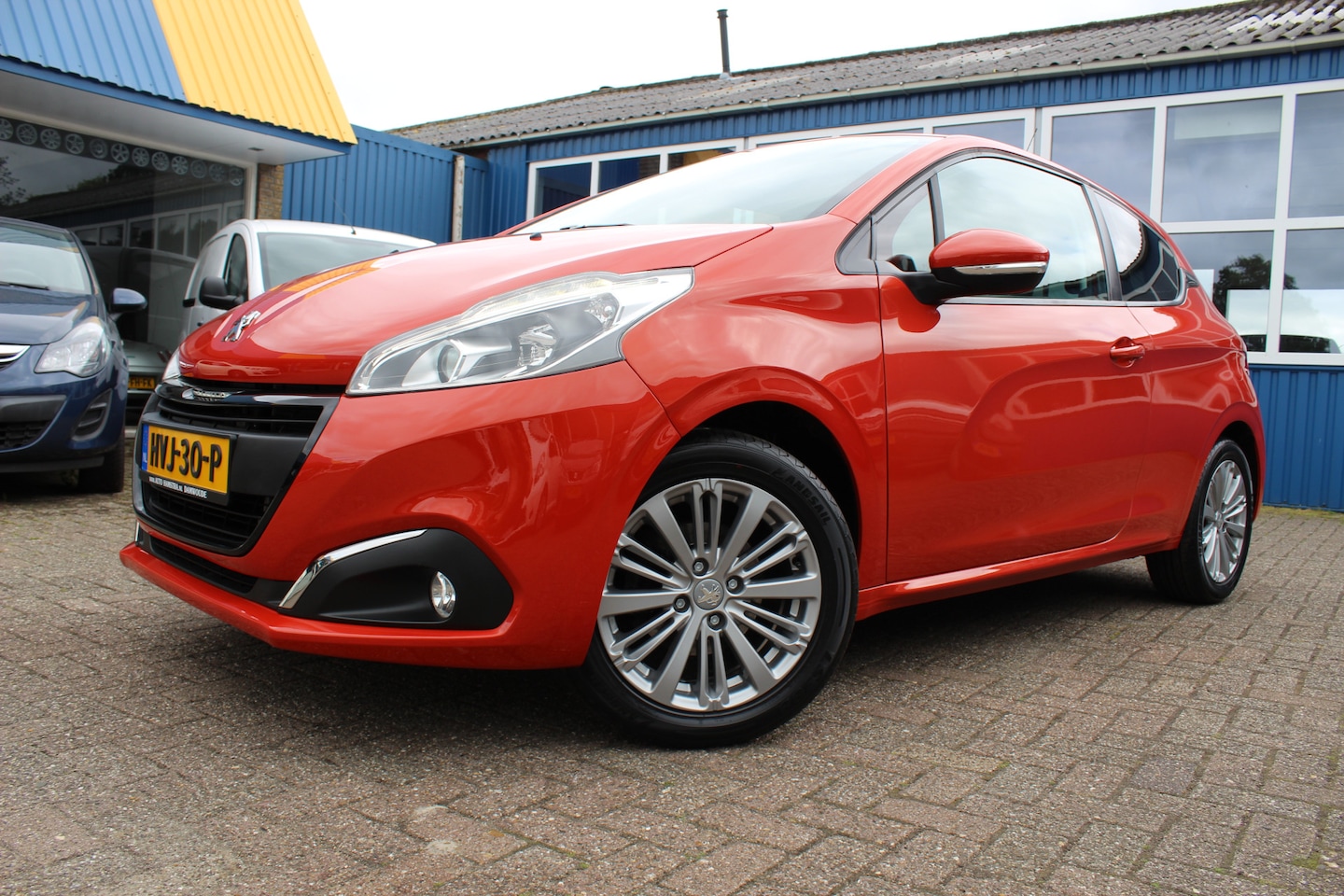 Peugeot 208 - 1.2i "Active" LMV - Airco - Cruise !!! - AutoWereld.nl
