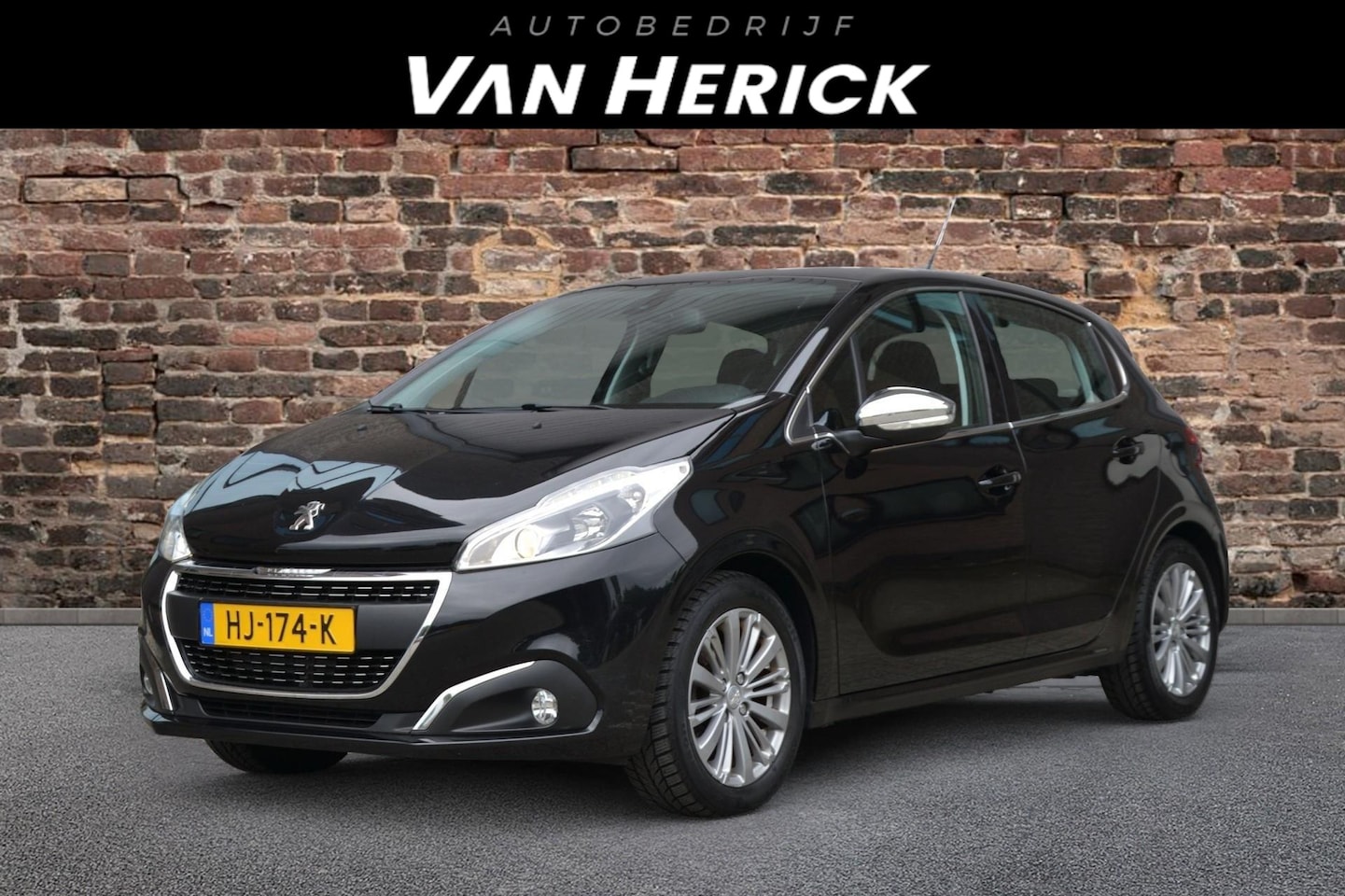 Peugeot 208 - 1.2 PureTech Allure 5-Deurs | Navi | Cruise | Airco | LM Velgen - AutoWereld.nl