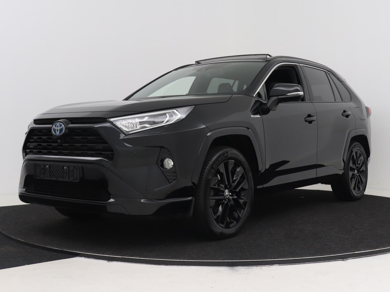 Toyota RAV4 - 2.5 Hybrid AWD Black Edition Panoramadak | Blind Spot | 360 Camera | PDC - AutoWereld.nl
