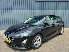 Ford Focus - 1.0 EcoBoost 125pk Trend Edition Business | navigatie | Pakeersensoren v + a |