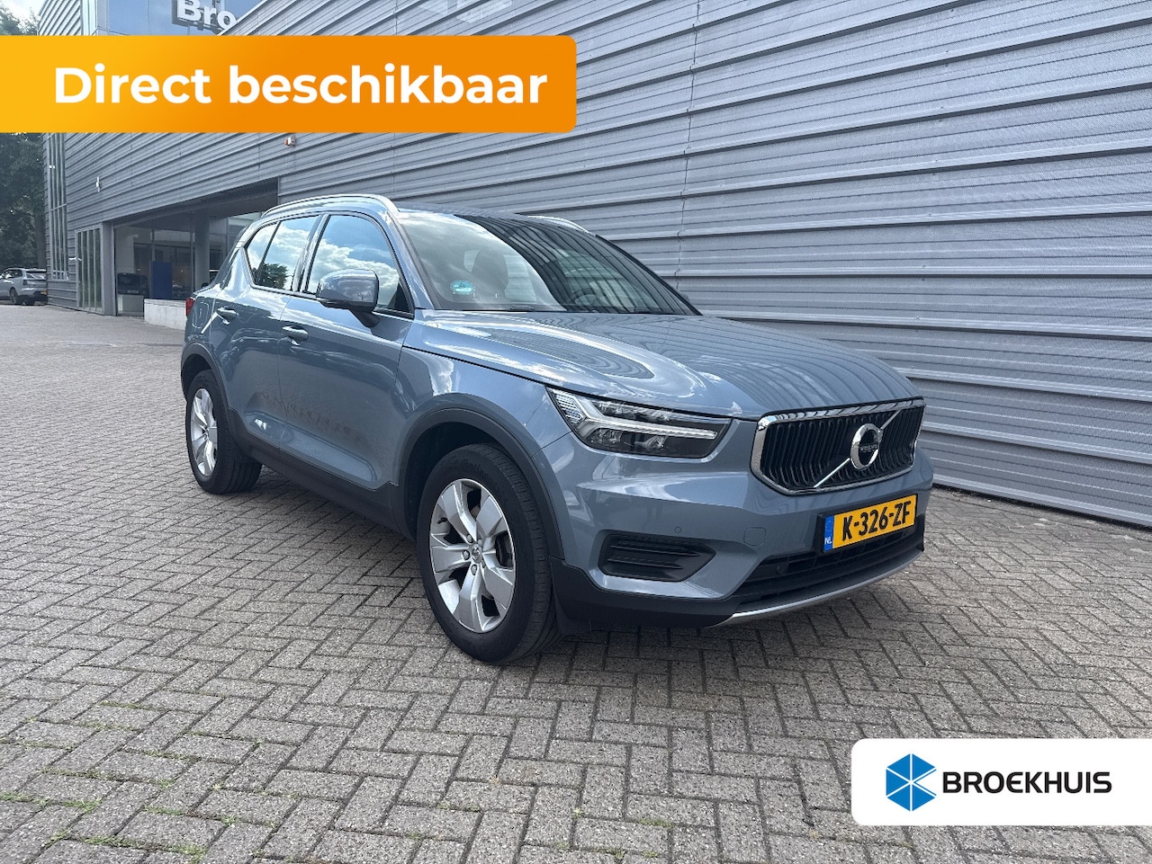 Volvo XC40 - 190PK T4 Momentum | HK Audio | Elek Achterklep | 18"' | Cruise Control | Achteruitrijcamer - AutoWereld.nl