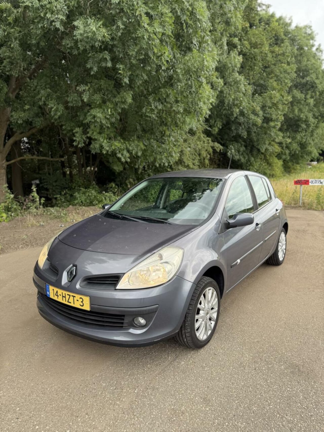 Renault Clio - 1.2-16V 2009 5-deurs APPLE CARPLAY AIRCO NETJES - AutoWereld.nl