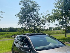 Volkswagen Golf - 1.4 TSI ACT Business Edition R