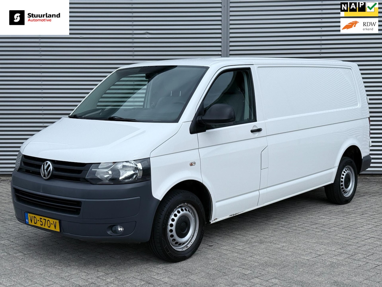 Volkswagen Transporter - 2.0 TDI L2H1 Airco/ Trekhaak/ Elek. pakket/ - AutoWereld.nl