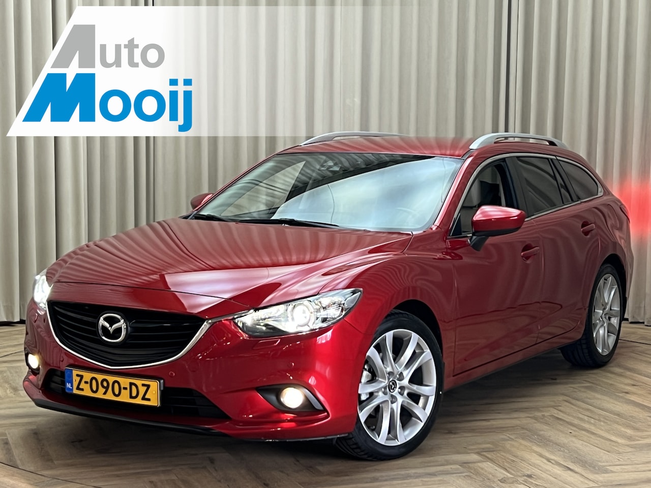 Mazda 6 Sportbreak - 2.0 HP GT-M *Leder * Trekhaak / Carplay / Camera / Navigatie / Cruise Control / Stoelverwa - AutoWereld.nl