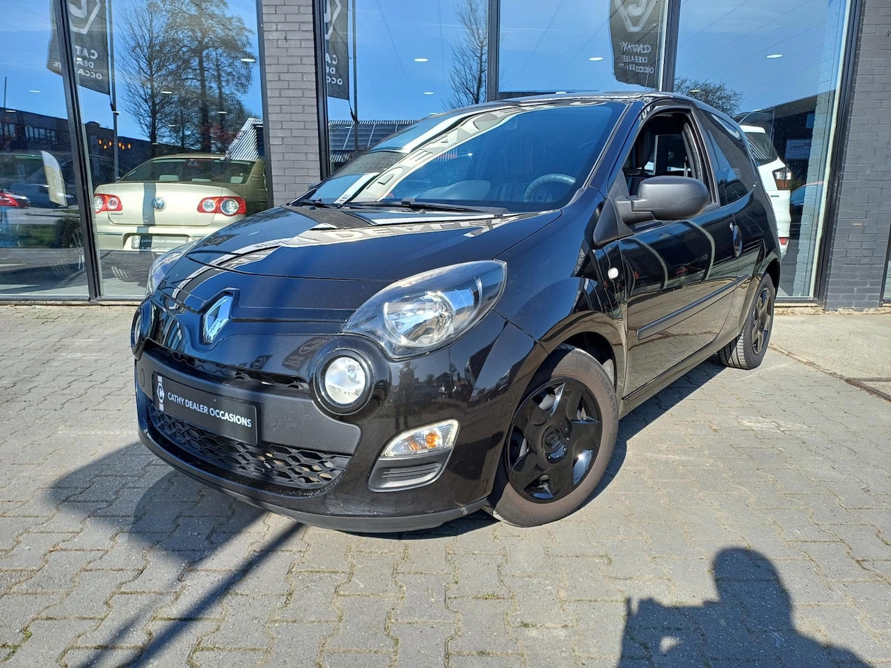 Renault Twingo - 1.2i-16V Parisienne Airco Trekhaak Zwart Elec. ramen - AutoWereld.nl
